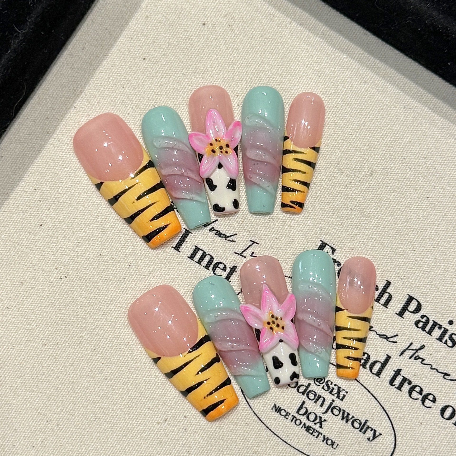 10pcs Pure Hand Pressed Coffin - Resin Art With Flowers reseña y precio